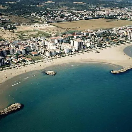 With Pool And Near Bcn & Tgn Holiday home